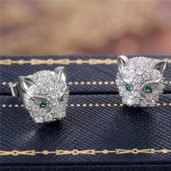 💞925 Sterling Plated Shiny Crystal Sparkling Stud Earrings for Women,UNVN12448 - Picture 4 of 8